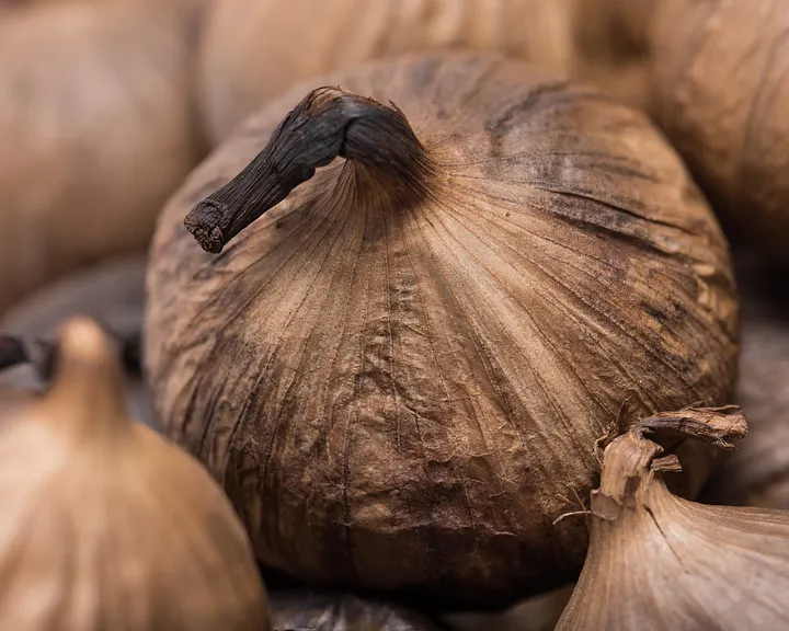 Manfaat Antioksidan Bawang Hitam untuk Kesehatan Tubuh